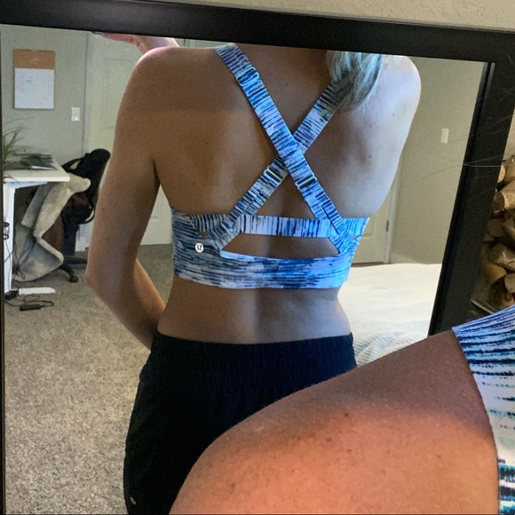 Lululemon yoga top - Picture 2 of 4